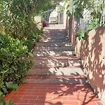 Sunny Getaway Apartment *