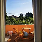 Sunny Getaway *